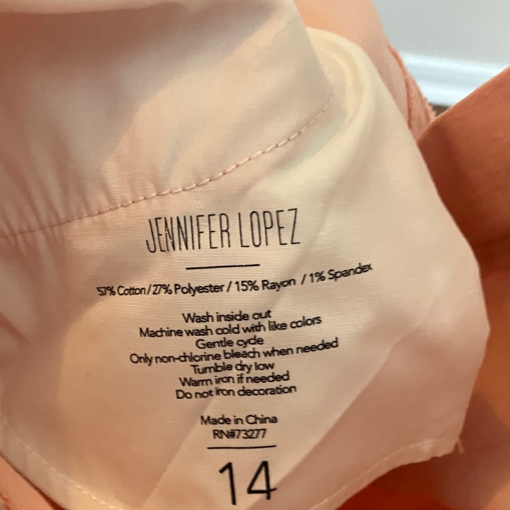Jennifer Lopez Coral Pants - Picture 3 of 4